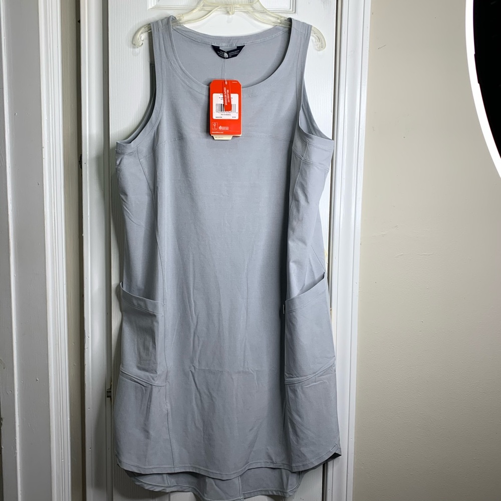North Face gray dress. Size L. NWT.
